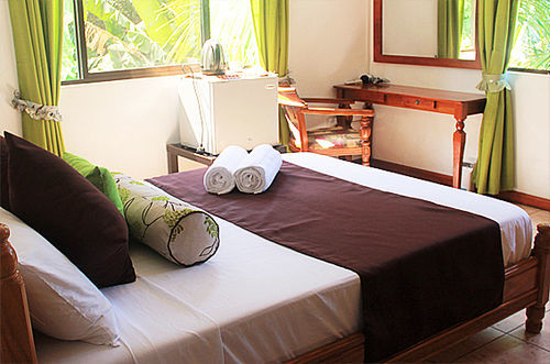 Anse aux Pins Lime Hill Lodge מראה חיצוני תמונה